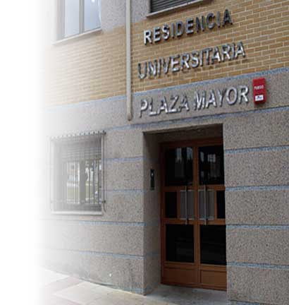 fachada residencia universitaria plaza mayor